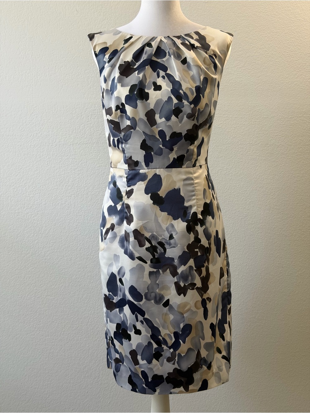 Ann Taylor Sleeveless Floral Sheath Dress in Navy, Cream, Gray and Tan
